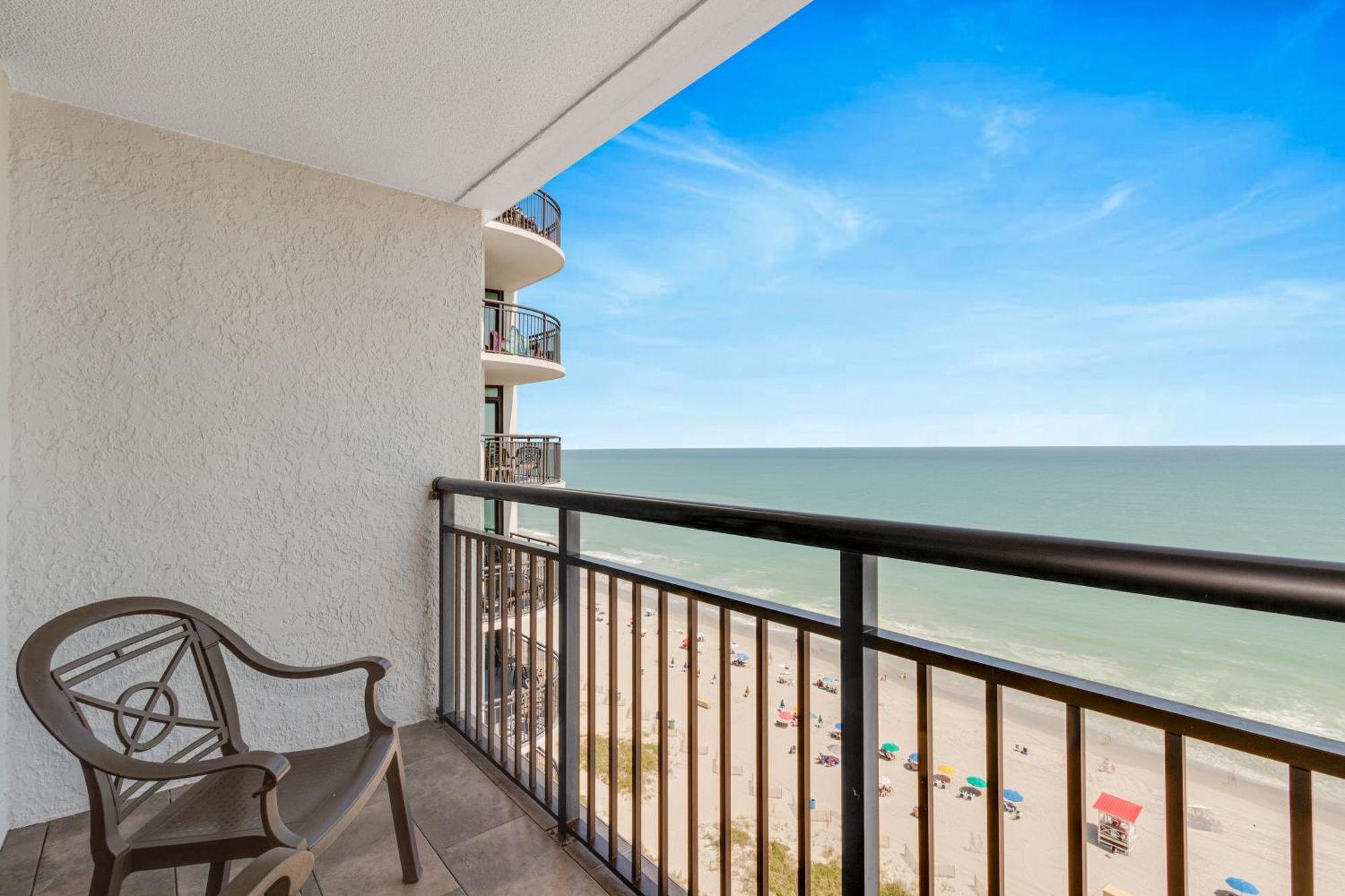 Oceanview Studio Escape With Beach Steps Away! 1828 Myrtle Beach Exterior photo