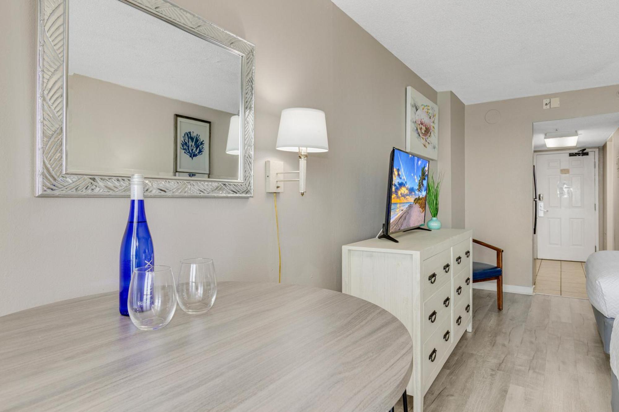 Oceanview Studio Escape With Beach Steps Away! 1828 Myrtle Beach Exterior photo